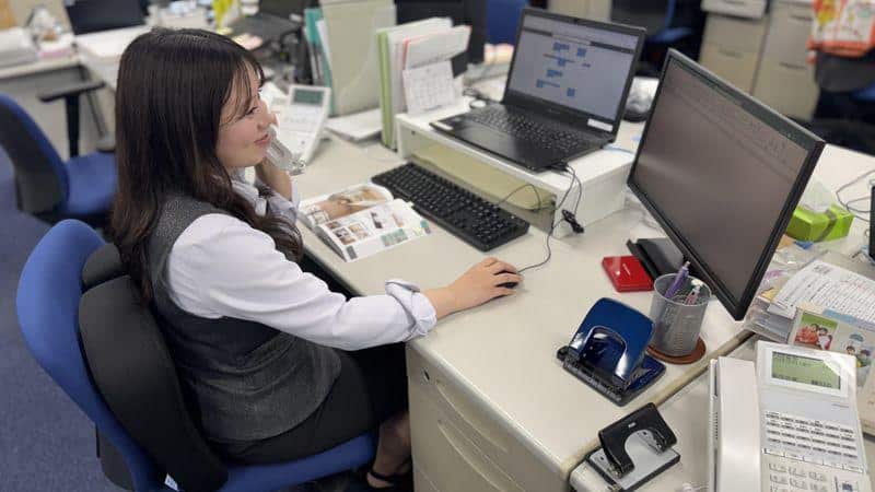 How to Get a PA Job with No Experience in the UK
